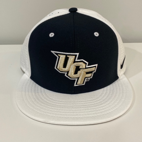 Nike hat UCF logo black/white fitted size 7 3/8 - Picture 1 of 2